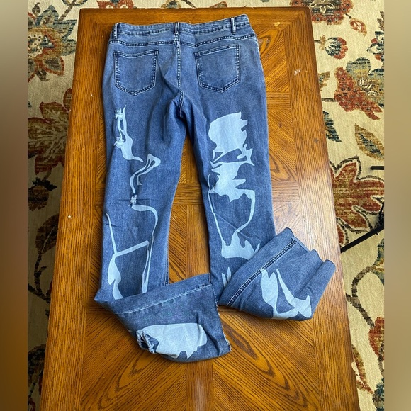 Stylish Distressed Women Jeans, XL - Picture 7 of 7
